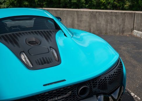 New 2025 McLaren Artura image 28