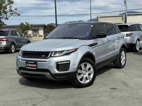 Used 2018 Land Rover Range Rover Evoque SE image 3