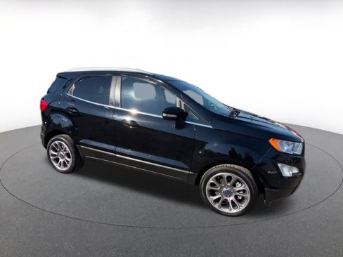 Used 2021 Ford EcoSport Titanium image 2