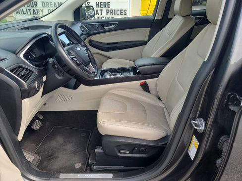 Used 2020 Ford Edge Titanium image 16