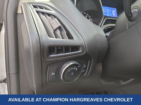 Used 2014 Ford Focus SE w/ SE Winter Package image 24