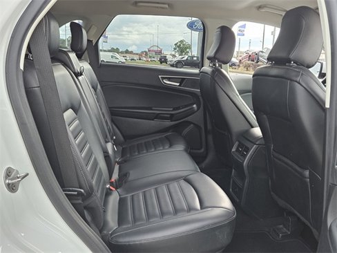 Used 2023 Ford Edge SEL image 15