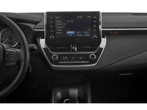 Used 2020 Toyota Corolla LE image 7
