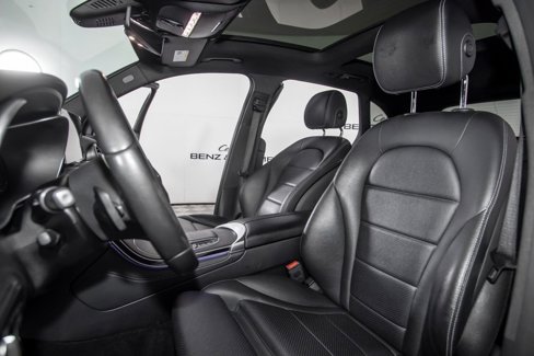 Used 2020 Mercedes-Benz GLC 300 4MATIC image 32