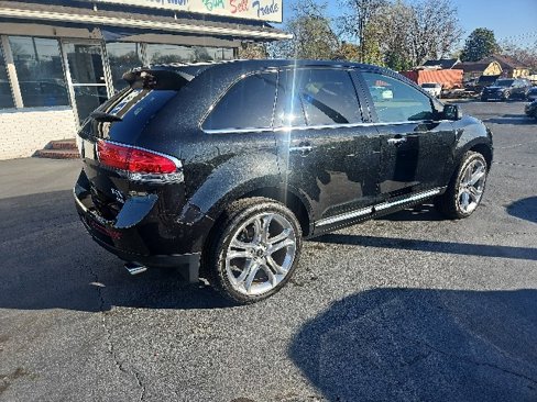 Used 2014 Lincoln MKX AWD w/ Equipment Group 102A image 2
