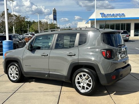 Used 2020 Jeep Renegade Latitude w/ Popular Equipment Group image 14