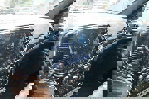Used 2019 Jeep Grand Cherokee Overland image 18