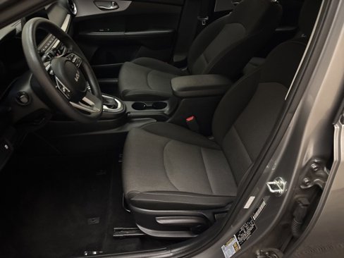 Used 2022 Kia Forte LXS image 12
