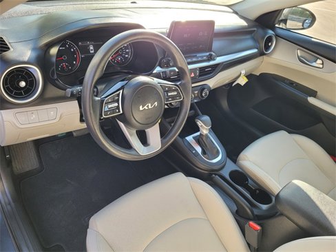 Used 2023 Kia Forte LXS w/ LXS Technology Package image 7