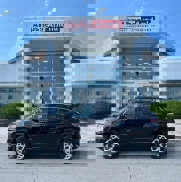 New 2025 Jeep Compass Sport image 3