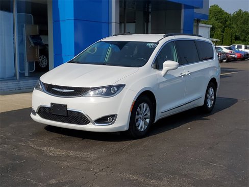 Used 2017 Chrysler Pacifica Touring-L image 30