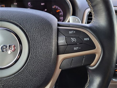 Used 2017 Jeep Grand Cherokee Overland image 17