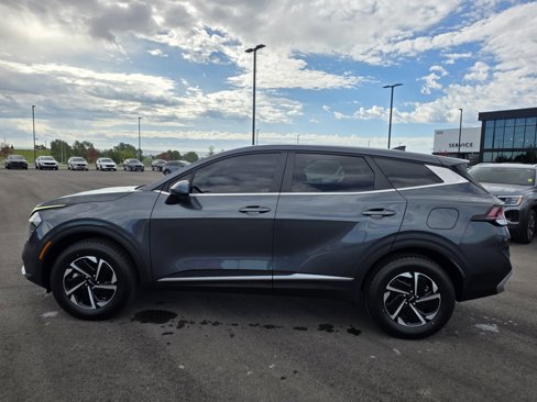 Used 2023 Kia Sportage LX image 8