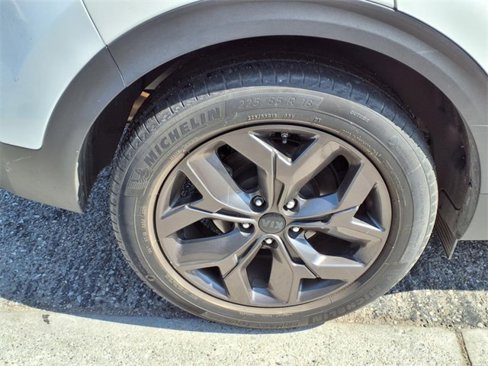 Used 2022 Kia Sportage Nightfall Edition image 25
