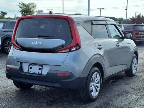Used 2022 Kia Soul LX image 7
