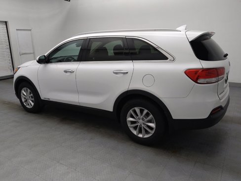 Used 2017 Kia Sorento LX w/ LX V6 Convenience Package image 3