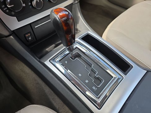 Used 2006 Chrysler 300 C w/ Navigation & Sound Group II image 10
