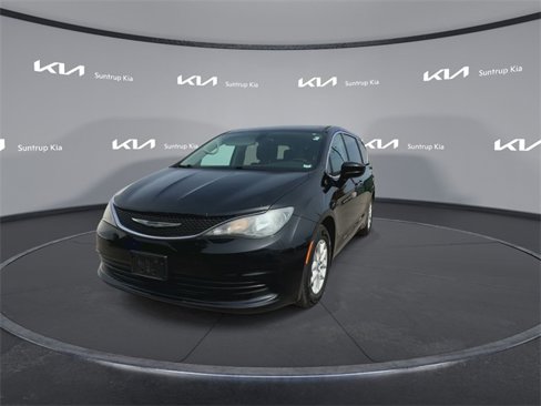 Used 2017 Chrysler Pacifica LX image 6