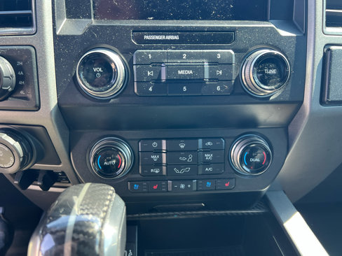 Used 2020 Ford F150 Raptor w/ Equipment Group 802A Luxury image 19