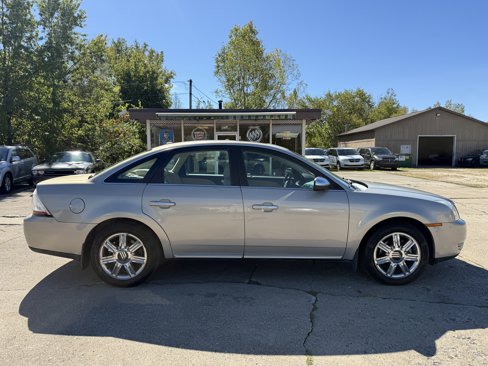 Used 2009 Mercury Sable Premier image 6