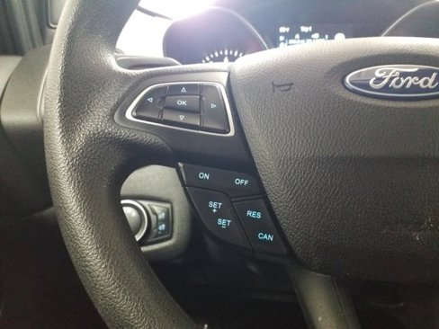 Used 2019 Ford Escape SE image 5