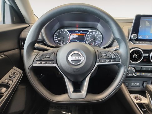 Used 2025 Nissan Sentra SV image 18
