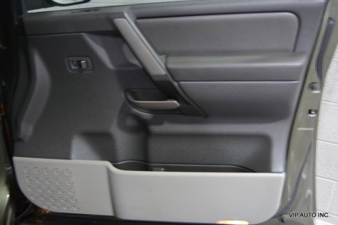 Used 2004 Nissan Titan LE image 8