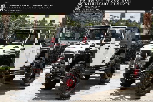 Used 2017 Jeep Wrangler Unlimited Sahara w/ Connectivity Group image 1