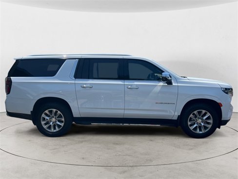 Used 2023 Chevrolet Suburban Premier image 6