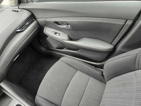 Used 2023 Nissan Sentra SV image 25