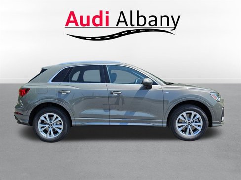 New 2025 Audi Q3 2.0T Premium image 3