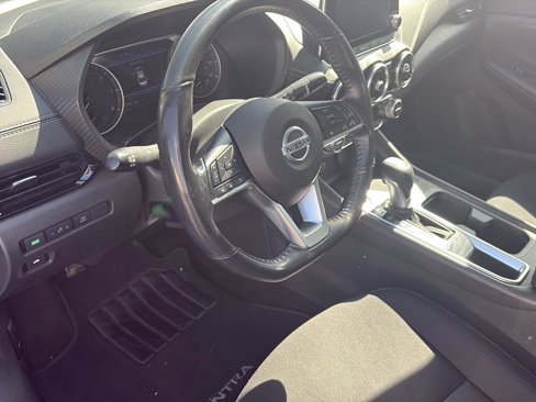 Used 2021 Nissan Sentra SV image 9
