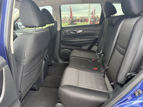 Used 2018 Nissan Rogue SV image 13