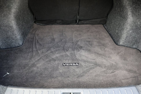 Used 2021 Nissan Versa SV image 25