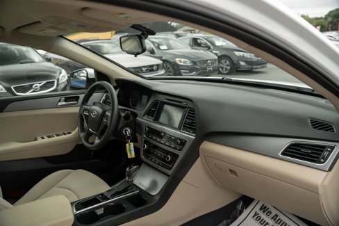 Used 2016 Hyundai Sonata SE image 12