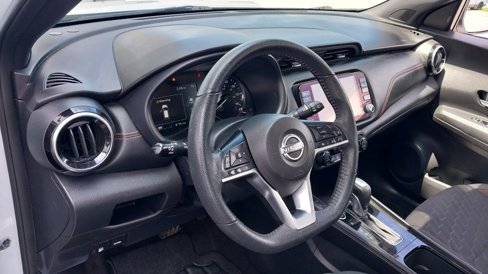 Used 2022 Nissan Kicks SR image 16