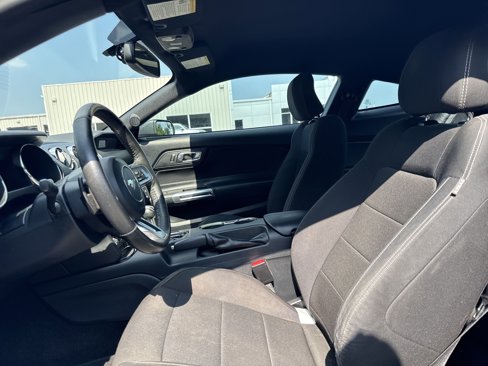Used 2016 Ford Mustang Coupe image 11