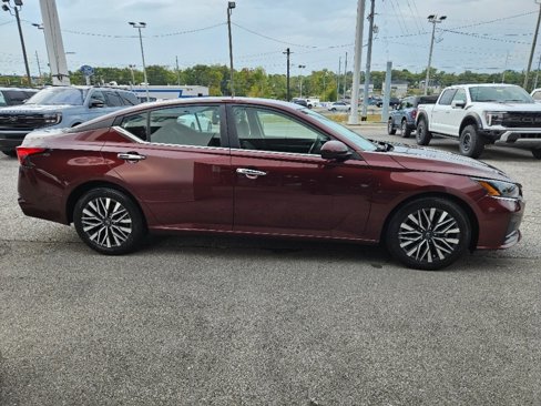 Used 2023 Nissan Altima 2.5 SV image 7