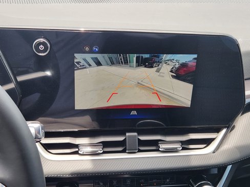 New 2026 Chevrolet Equinox LT image 18