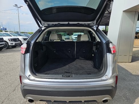 Used 2022 Ford Edge Titanium image 11