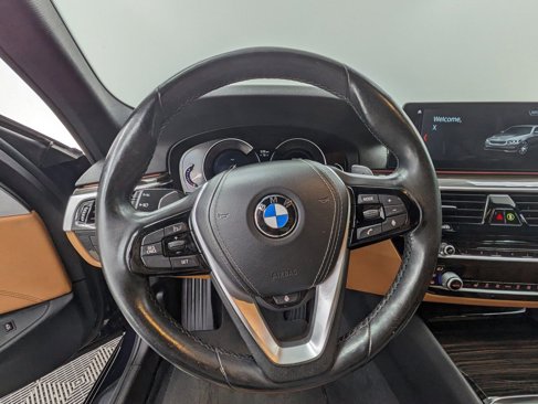 Used 2017 BMW 540i xDrive image 11