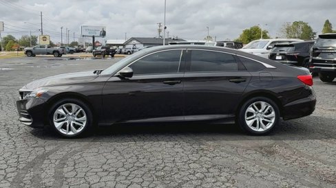 Used 2018 Honda Accord LX image 5