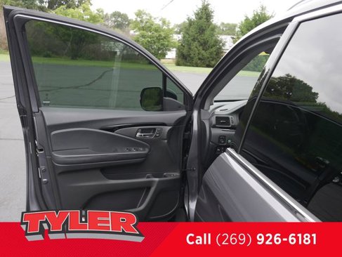 Used 2020 Honda Pilot Touring image 22