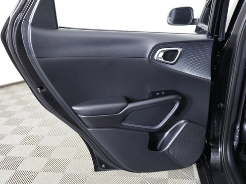 Used 2021 Kia Soul S image 25