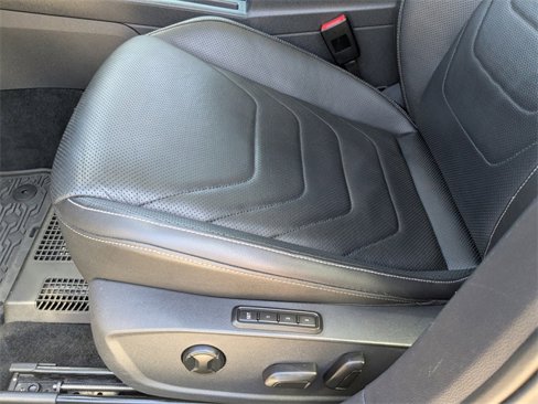 Certified 2019 Volkswagen Jetta SEL Premium image 21