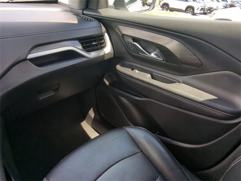 Used 2024 GMC Terrain SLT image 20