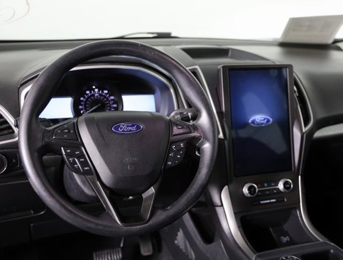 Used 2021 Ford Edge SE w/ Cargo Accessory Package image 5