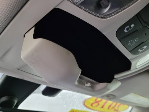 Used 2018 Chrysler Pacifica Touring-L w/ Premium Audio Group image 40
