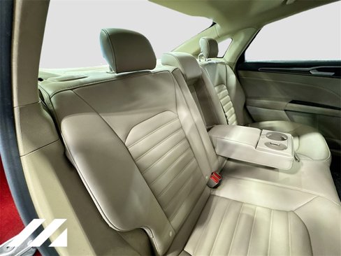 Used 2019 Ford Fusion SEL image 28