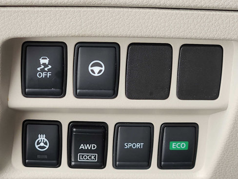 Used 2021 Nissan Rogue Sport SL w/ Premium Package image 25